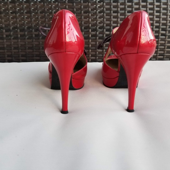 Size 6 Stuart Weitzman Cherry Red Heels - Picture 2 of 6